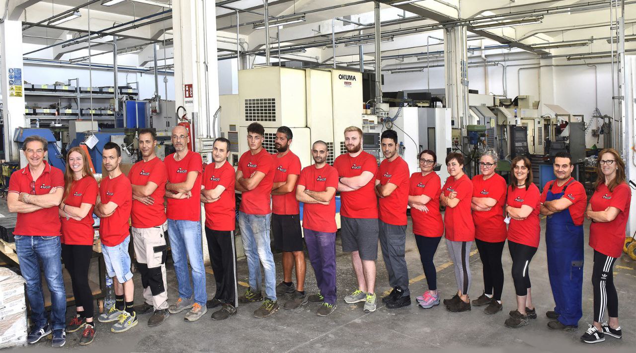 Stabilimento MGR Meccanica con reparto produttivo